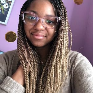 Meet your Posher, Nicole